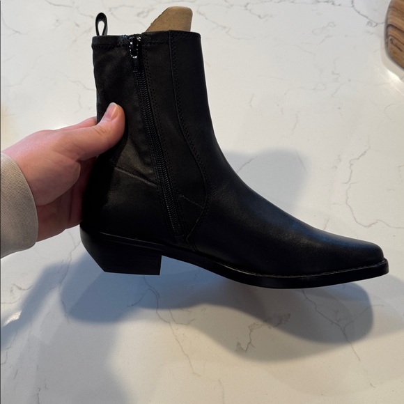 Madewell The Idris Ankle Boot in True Black - Picture 7 of 10
